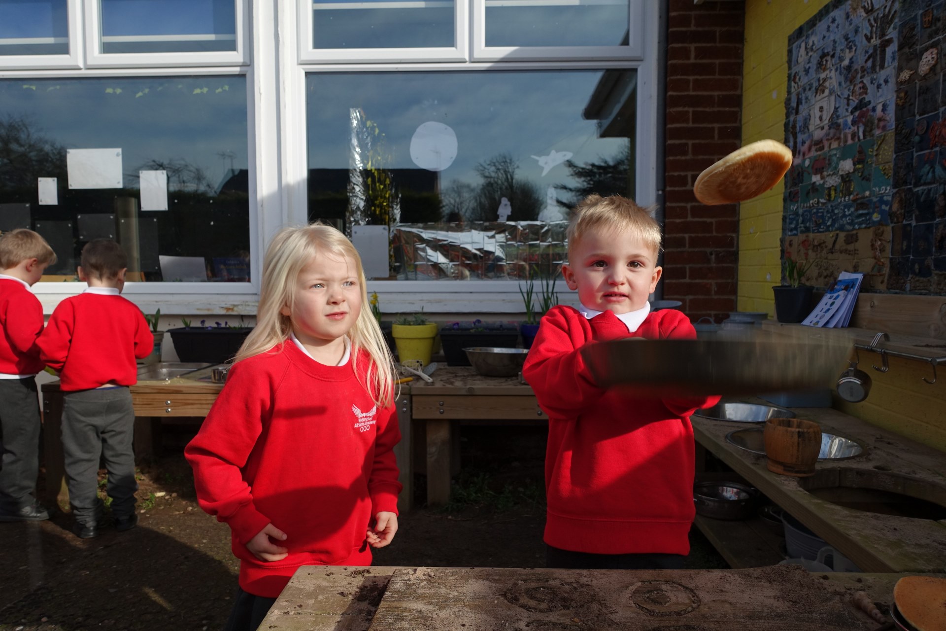 hildren making pancake